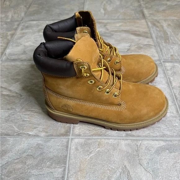 Timberland 6 Inch Premium Boot Wheat GS Shoe Size 4Y Tan 12909 Preowned